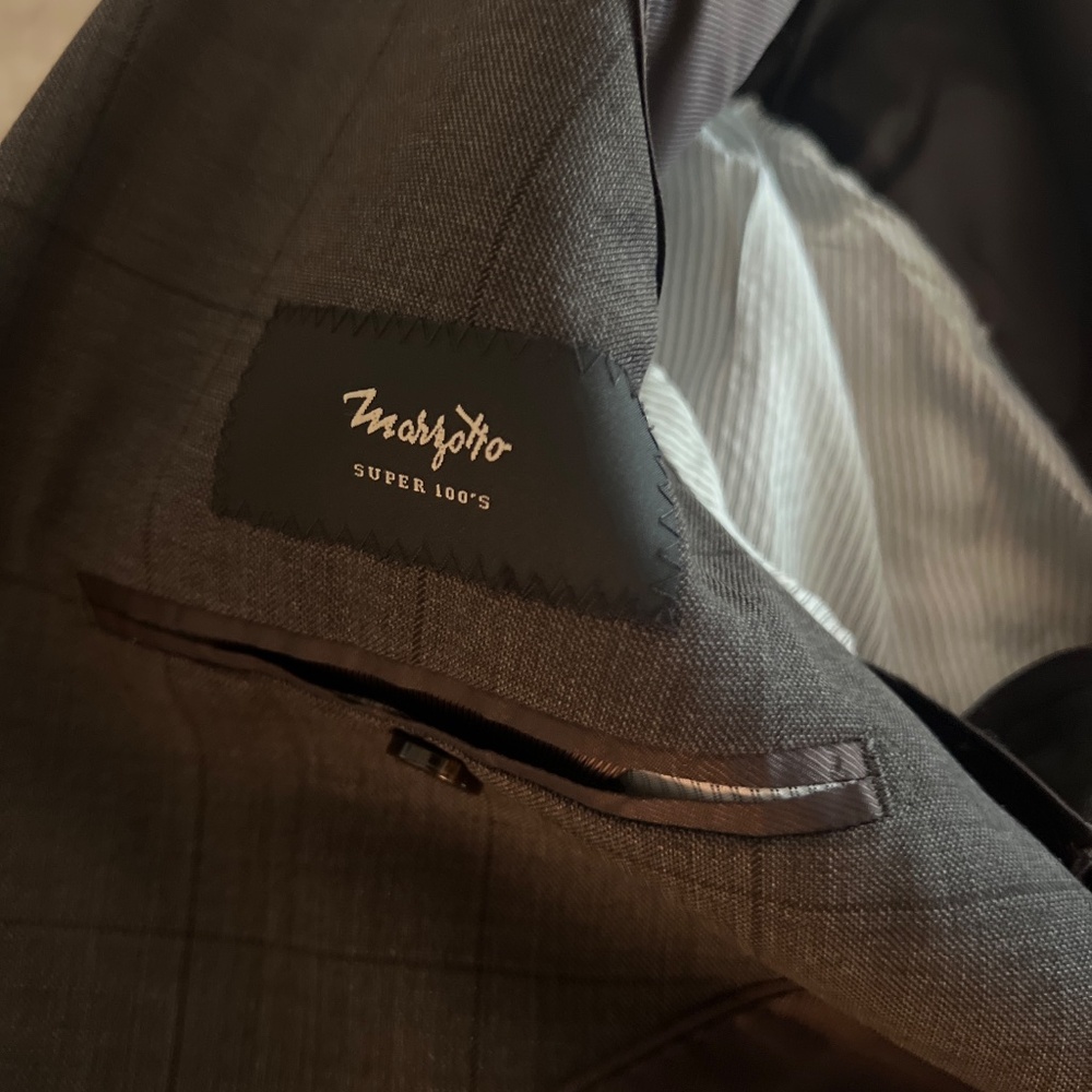 Banana Republic Marzotto super 100z suit - Picture 5 of 11